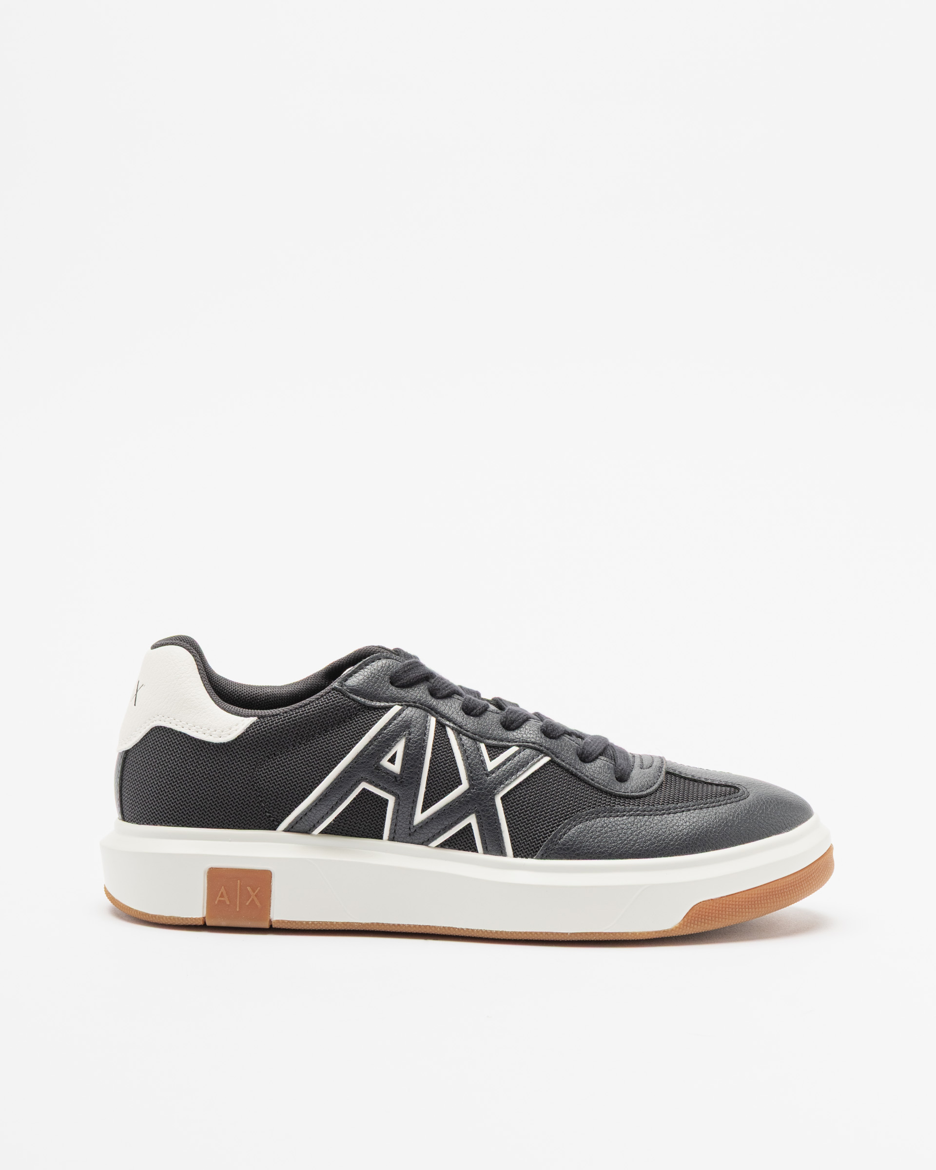 Sapatilhas brancas Armani Exchange XM002687 Preto