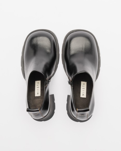 Chaussures E8 by Miista