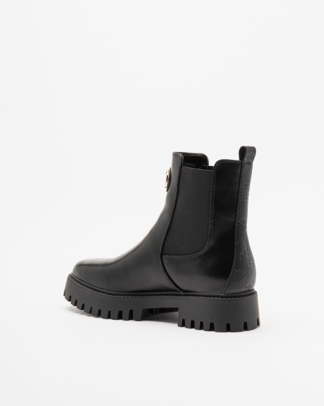 Botins Chelsea Guess
