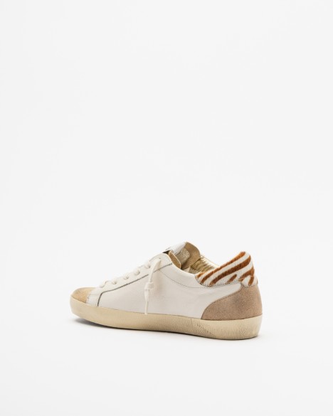4B12 White sneakers