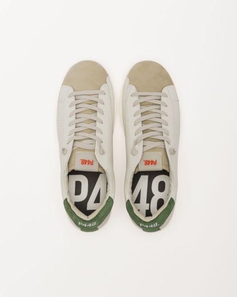 Wei�e Sneakers P448