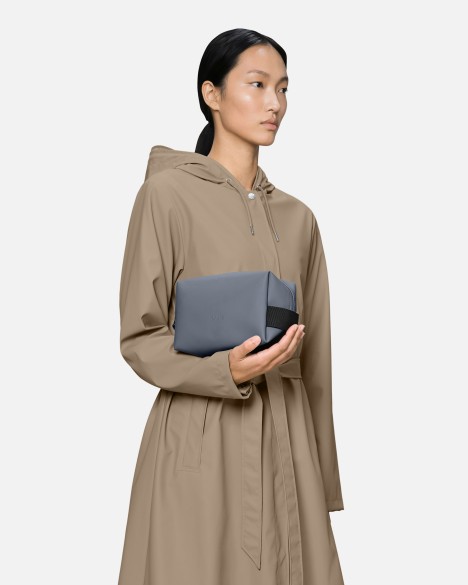 Rains Necessaire