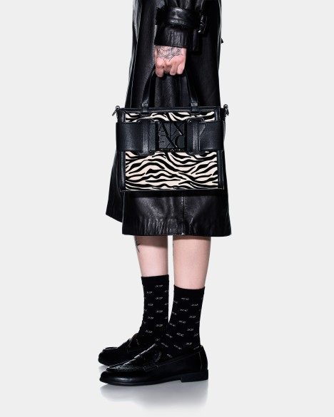 Mala de m�o Armani Exchange