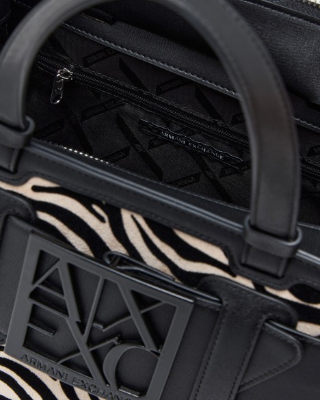Mala de m�o Armani Exchange