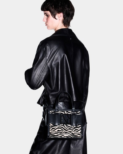 Mala de m�o Armani Exchange